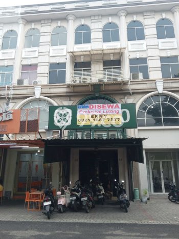 Ruko untuk Disewa di Pusat Jakarta Barat Luas Bangunan 236m2 Ruko untuk Disewa di Pusat Jakarta Barat Luas Bangunan 236m2