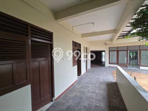 For Sale! Premium House LT 874m2 Desain Elegan di Babakan For Sale! Premium House LT 874m2 Desain Elegan di Babakan