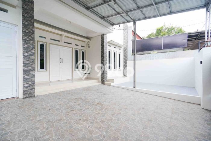 Hunian Mewah LB 185m2 Siap Pakai Desain Elegan di Cipedak, Jakarta Selatan Hunian Mewah LB 185m2 Siap Pakai Desain Elegan di Cipedak, Jakarta Selatan