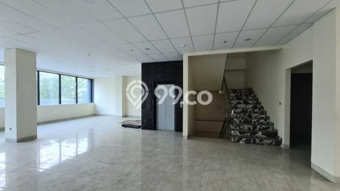 Kantor Dijual di Prime Area Jakarta Selatan Luas 2700m2 Kantor Dijual di Prime Area Jakarta Selatan Luas 2700m2