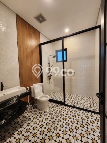 Hunian Mewah LB 430m2 Siap Pakai Desain Elegan di Ampera, Jakarta Selatan Hunian Mewah LB 430m2 Siap Pakai Desain Elegan di Ampera, Jakarta Selatan
