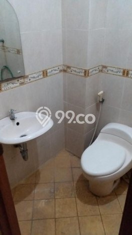 Dijual Kost Strategis di Beji, Depok 39 KT, 39 KM, Luas Bangunan 1000m2 Dijual Kost Strategis di Beji, Depok 39 KT, 39 KM, Luas Bangunan 1000m2