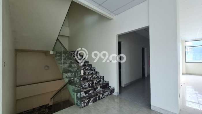Kantor Dijual di Prime Area Jakarta Selatan Luas 2700m2 Kantor Dijual di Prime Area Jakarta Selatan Luas 2700m2