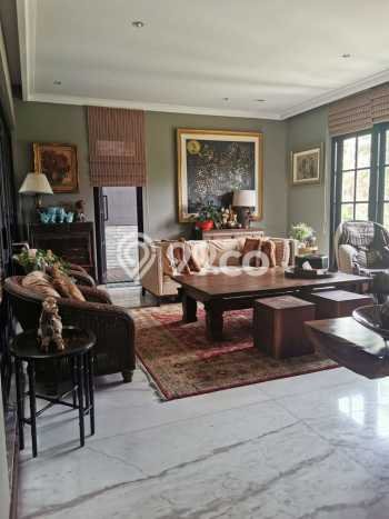Rumah Luxury Modern Tanpa Renovasi di Gading Serpong Tangerang Rumah Luxury Modern Tanpa Renovasi di Gading Serpong Tangerang