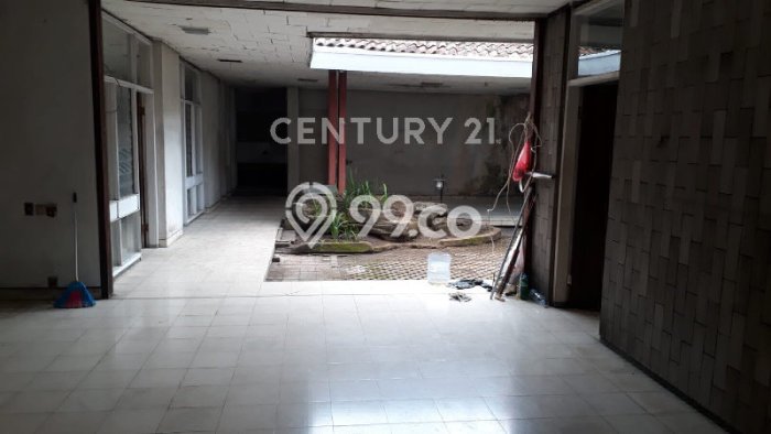Hunian Modern dengan LT 530m2 & LB 300m2 Dikontrakkan di Pasir Kaliki Hunian Modern dengan LT 530m2 & LB 300m2 Dikontrakkan di Pasir Kaliki