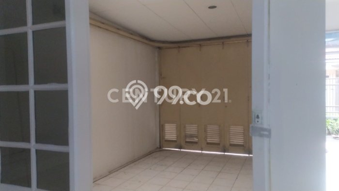 LOKASI PREMIUM! Rumah di Holis Cigondewah, 2 KM, Area Tenang, Luas 170m² Bangunan 200m² LOKASI PREMIUM! Rumah di Holis Cigondewah, 2 KM, Area Tenang, Luas 170m² Bangunan 200m²