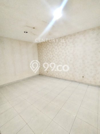 Jual Rumah Luas Megah Dengan View Cantik di Intercon, Jakarta Barat Jual Rumah Luas Megah Dengan View Cantik di Intercon, Jakarta Barat