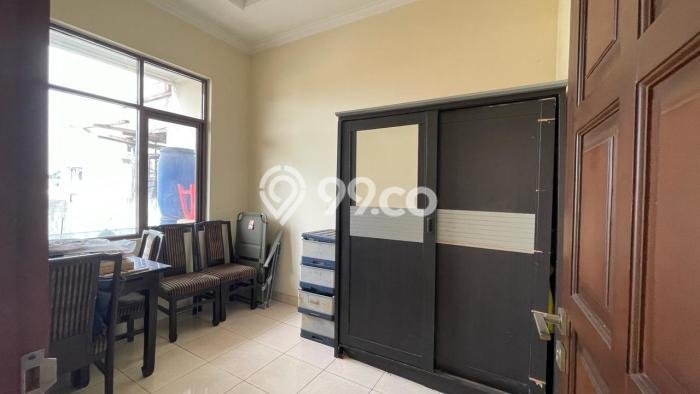 Unit Ruko Disewa Lokasi Astanaanyar, Bandung Spesifikasi Luas Bangunan 230m2 Unit Ruko Disewa Lokasi Astanaanyar, Bandung Spesifikasi Luas Bangunan 230m2