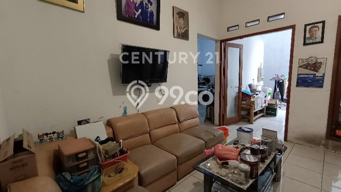 Rumah Mewah LB 140m2 Siap Pakai Desain Elegan di Taman Kopo Indah, Bandung Rumah Mewah LB 140m2 Siap Pakai Desain Elegan di Taman Kopo Indah, Bandung