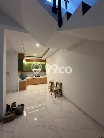Rumah Elit Modern Tanpa Renovasi di Taman Kopo Indah Bandung Rumah Elit Modern Tanpa Renovasi di Taman Kopo Indah Bandung