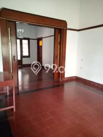Siap Huni Rumah Mewah 7 Kamar di Coblong Dekat ke Mana Saja Siap Huni Rumah Mewah 7 Kamar di Coblong Dekat ke Mana Saja