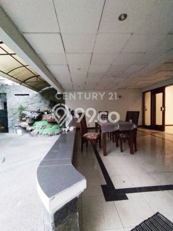 Rumah Modern Dikontrakkan di Coblong Bandung Area Sangat Strategis Rumah Modern Dikontrakkan di Coblong Bandung Area Sangat Strategis