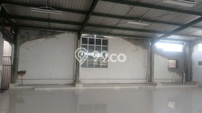 Disewakan Gudang di Kawasan Ramai Bandung Kota Luas 800m2 Disewakan Gudang di Kawasan Ramai Bandung Kota Luas 800m2