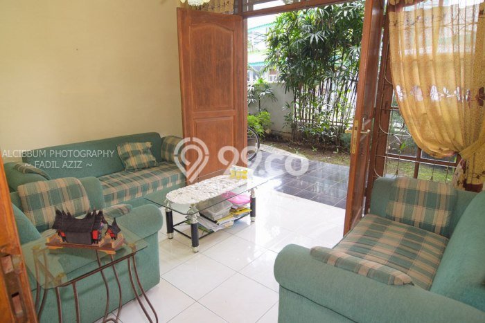 Siap Huni Rumah Mewah 6 Kamar di Ciracas Dekat ke Mana Pun Siap Huni Rumah Mewah 6 Kamar di Ciracas Dekat ke Mana Pun