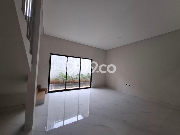 Rumah Strategis Minimalis Lb 140m2 di Ciputat, Tangerang Selatan Rumah Strategis Minimalis Lb 140m2 di Ciputat, Tangerang Selatan