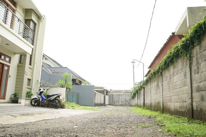 Rumah Luas Asri 4 KT Siap Huni di Jatiwaringin Bekasi Rumah Luas Asri 4 KT Siap Huni di Jatiwaringin Bekasi