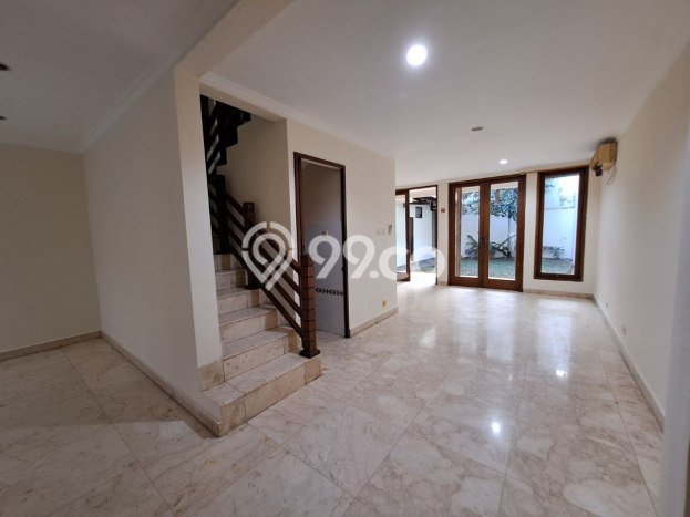 Rumah Luxury Modern Tanpa Renovasi di Lebak Bulus Jakarta Selatan Rumah Luxury Modern Tanpa Renovasi di Lebak Bulus Jakarta Selatan