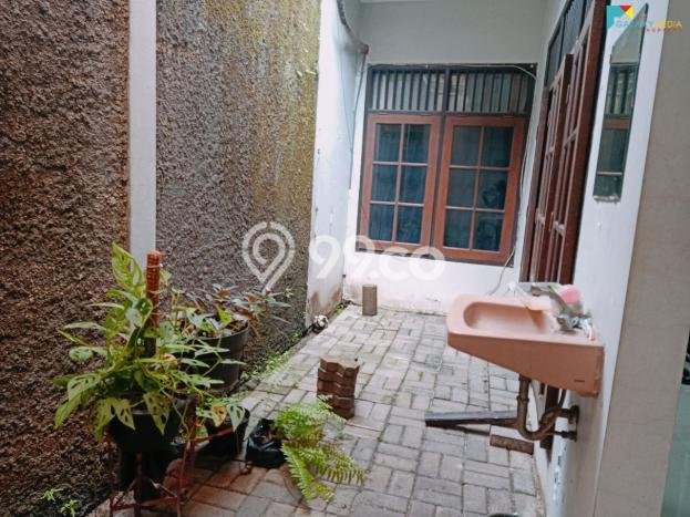 Rumah Luas Asri 6 KT Siap Pakai di Jatiwaringin Bekasi Rumah Luas Asri 6 KT Siap Pakai di Jatiwaringin Bekasi