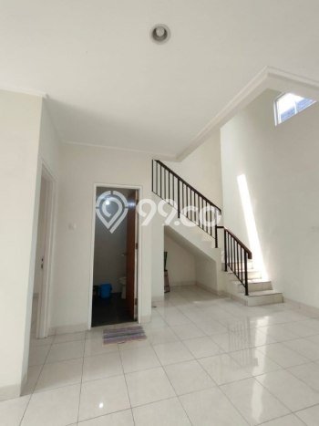 Dijual Rumah Mewah Elegan Dengan View Cantik di Jatiwarna, Bekasi Dijual Rumah Mewah Elegan Dengan View Cantik di Jatiwarna, Bekasi