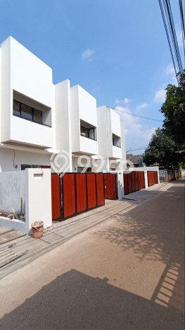 Jual Rumah Eksklusif 3 KT di Komsen, Bekasi Jual Rumah Eksklusif 3 KT di Komsen, Bekasi
