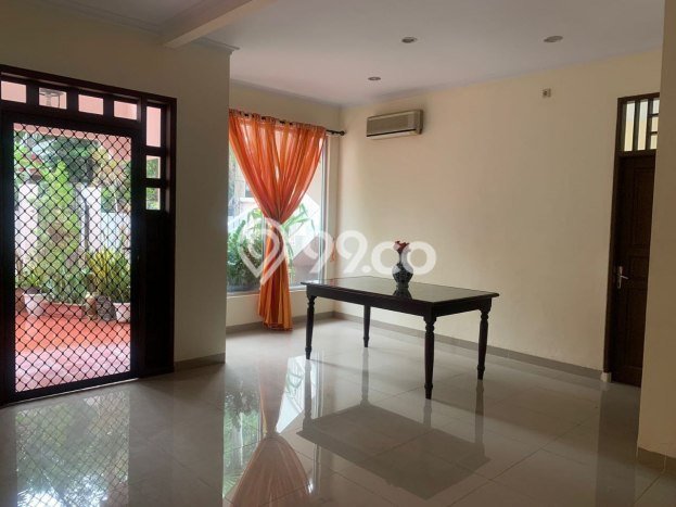 LOKASI PREMIUM! Rumah Berkembang area Cipinang, LT 180m2m² LB 340m2m² LOKASI PREMIUM! Rumah Berkembang area Cipinang, LT 180m2m² LB 340m2m²