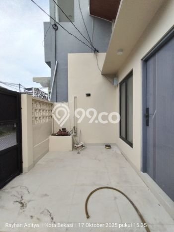 Rumah Minimalis 3 KT di Duta Harapan Bekasi Semi Furnished Rumah Minimalis 3 KT di Duta Harapan Bekasi Semi Furnished