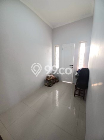 Rumah Luas Asri 5 KT Siap Pakai di Jati Luhur Bekasi Rumah Luas Asri 5 KT Siap Pakai di Jati Luhur Bekasi