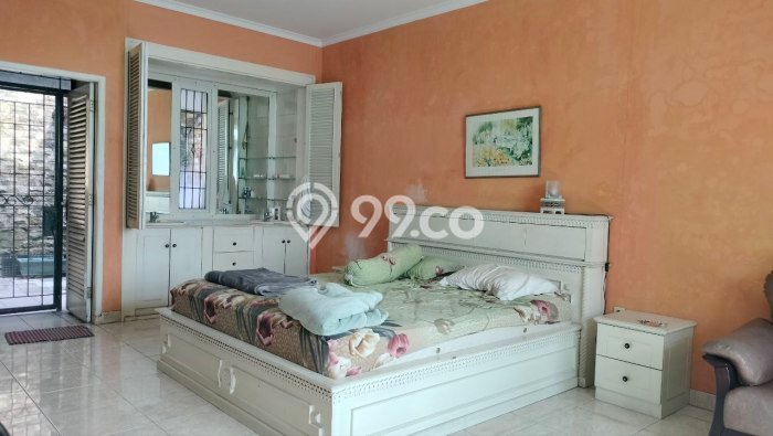 LOKASI PREMIUM! Rumah Berkembang area Cipinang, LT 180m2m² LB 340m2m² LOKASI PREMIUM! Rumah Berkembang area Cipinang, LT 180m2m² LB 340m2m²