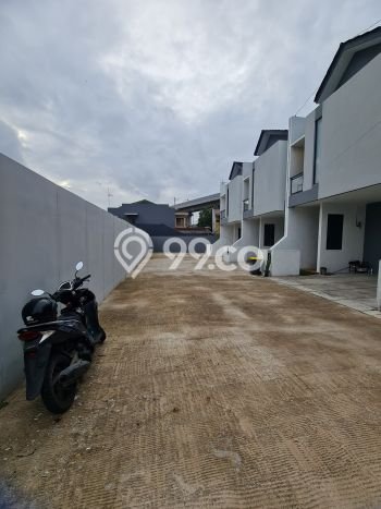 For Sale Hunian Rumah Nyaman 4 Kamar di Galaxy, Bekasi For Sale Hunian Rumah Nyaman 4 Kamar di Galaxy, Bekasi