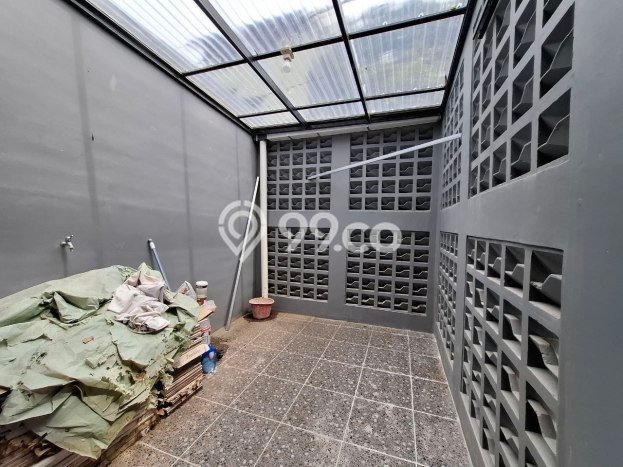 For Sale Rumah 4 Kamar Lokasi Ideal Nyaman dan Strategis di Ciputat For Sale Rumah 4 Kamar Lokasi Ideal Nyaman dan Strategis di Ciputat