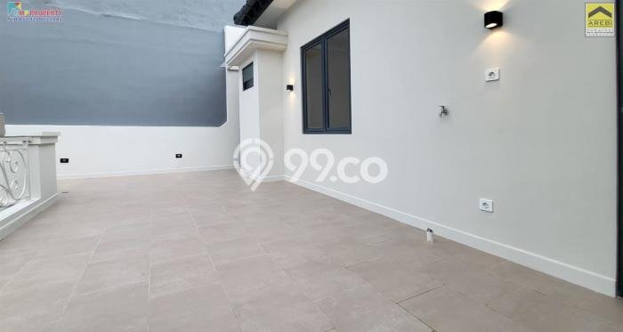 For Sale! Luxury House LT 210m2 Desain Modern di Legenda Wisata For Sale! Luxury House LT 210m2 Desain Modern di Legenda Wisata