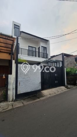 LISTING BARU! Rumah Strategis di Setiabudi, LT 124m² LB 200m² LISTING BARU! Rumah Strategis di Setiabudi, LT 124m² LB 200m²