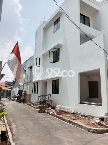 Rumah Minimalis 4 KT di Pondok Kelapa Jakarta Timur Unfurnished Rumah Minimalis 4 KT di Pondok Kelapa Jakarta Timur Unfurnished