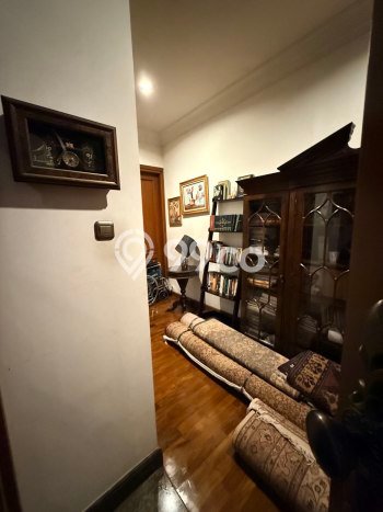 For Sale! Luxury House LT 304m2 Desain Elegan di Bangka For Sale! Luxury House LT 304m2 Desain Elegan di Bangka