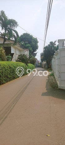 Rumah Nyaman dengan 5 Kamar Tidur di Kawasan TB Simatupang, Jakarta Selatan Rumah Nyaman dengan 5 Kamar Tidur di Kawasan TB Simatupang, Jakarta Selatan