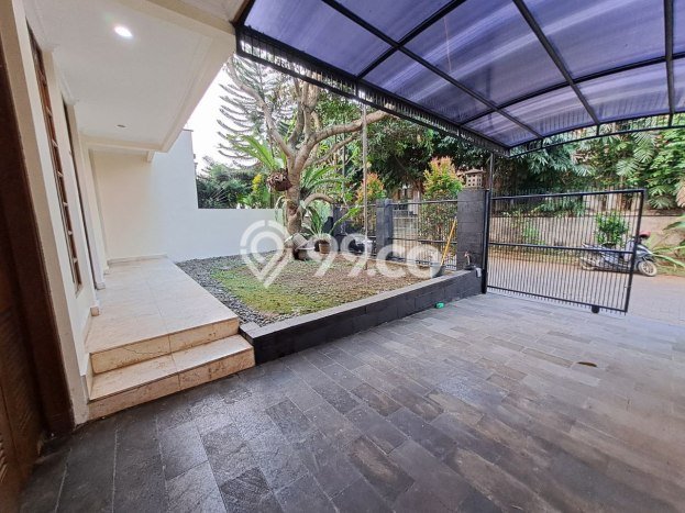 Rumah Luxury Modern Tanpa Renovasi di Lebak Bulus Jakarta Selatan Rumah Luxury Modern Tanpa Renovasi di Lebak Bulus Jakarta Selatan
