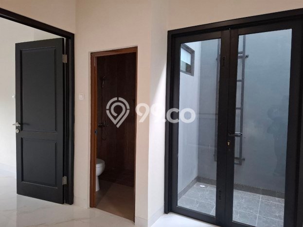 Rumah Strategis Minimalis Lb 140m2 di Ciputat, Tangerang Selatan Rumah Strategis Minimalis Lb 140m2 di Ciputat, Tangerang Selatan