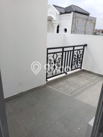 Dijual Rumah 3 Kamar Lokasi Ideal Nyaman dan Strategis di Ciracas Dijual Rumah 3 Kamar Lokasi Ideal Nyaman dan Strategis di Ciracas