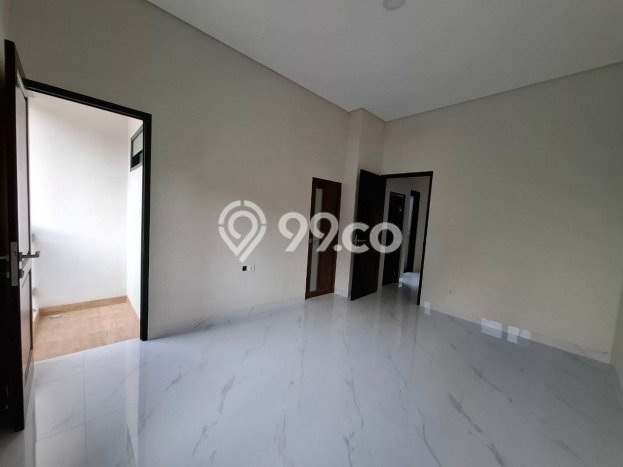Rumah Strategis Minimalis Lb 140m2 di Ciputat, Tangerang Selatan Rumah Strategis Minimalis Lb 140m2 di Ciputat, Tangerang Selatan