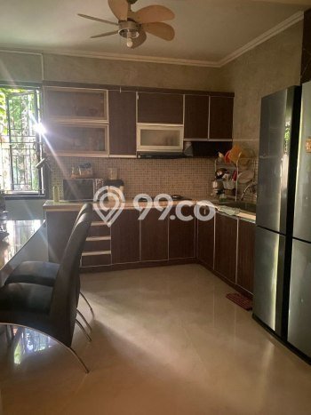 Rumah Strategis Modern Lb 160m2 di Ciracas, Jakarta Timur Rumah Strategis Modern Lb 160m2 di Ciracas, Jakarta Timur