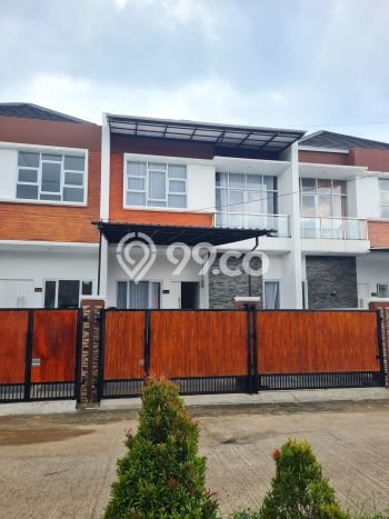 Dijual Rumah 4 Kamar Lokasi Ideal Bagus dan Strategis di Mustikajaya Dijual Rumah 4 Kamar Lokasi Ideal Bagus dan Strategis di Mustikajaya