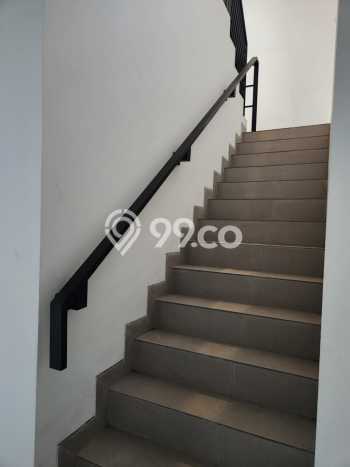 LISTING BARU! Rumah Strategis di Setiabudi, LT 124m² LB 200m² LISTING BARU! Rumah Strategis di Setiabudi, LT 124m² LB 200m²