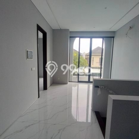Dijual Rumah Luas Megah Dengan View Cantik di Citraland, Surabaya Dijual Rumah Luas Megah Dengan View Cantik di Citraland, Surabaya