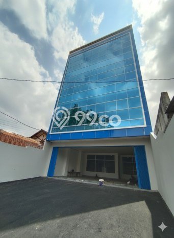 Dijual! Kantor di Cawang Jakarta Timur LT 210m2 / LB 570m2 Kawasan Strategis Dijual! Kantor di Cawang Jakarta Timur LT 210m2 / LB 570m2 Kawasan Strategis