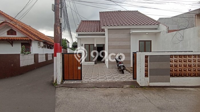Rumah Luas Asri 3 KT Siap Huni di Jatiwaringin Bekasi Rumah Luas Asri 3 KT Siap Huni di Jatiwaringin Bekasi