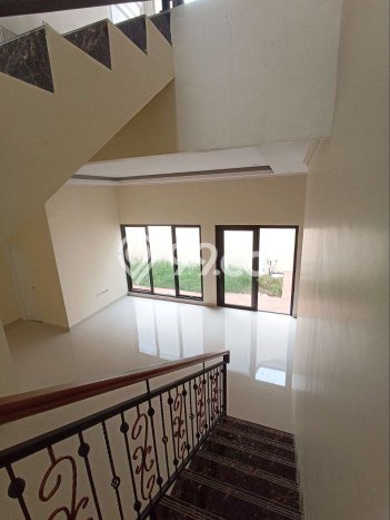 Rumah Modern 5 KT di Jatiwaringin Bekasi Unfurnished Rumah Modern 5 KT di Jatiwaringin Bekasi Unfurnished
