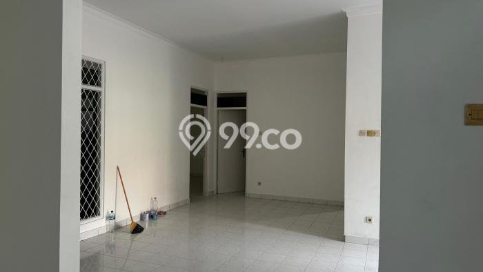 Dijual Rumah 5 Kamar Lokasi Strategis Bagus dan Strategis di Banyumanik Dijual Rumah 5 Kamar Lokasi Strategis Bagus dan Strategis di Banyumanik