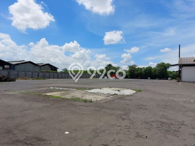 Gudang disewakan di Taman Sidoarjo dengan luas bangunan 2962m2 Gudang disewakan di Taman Sidoarjo dengan luas bangunan 2962m2