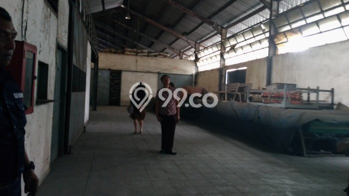 Gudang Disewa di Jambangan, Surabaya, LT 31422m2 / LB 2185m2 Gudang Disewa di Jambangan, Surabaya, LT 31422m2 / LB 2185m2