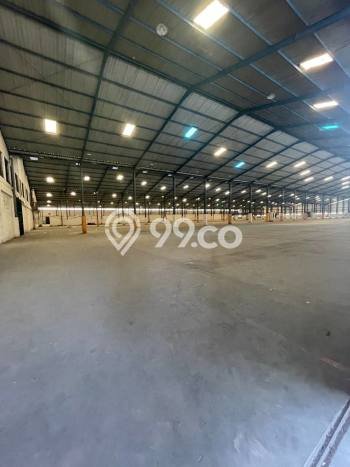 Unit Gudang Disewa Lokasi Waru, Sidoarjo Spesifikasi Luas Bangunan 19000m2 Unit Gudang Disewa Lokasi Waru, Sidoarjo Spesifikasi Luas Bangunan 19000m2